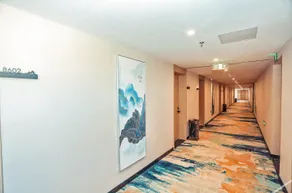 Oriental Guanlan Hotel - Image 5