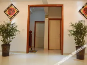 Lingyanqiushe Guesthouse - Image 3
