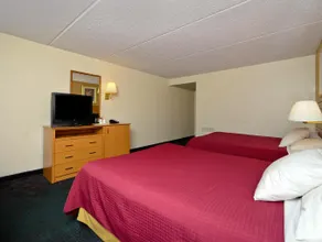 Americas Best Value Inn & Suites St. Cloud - Image 4