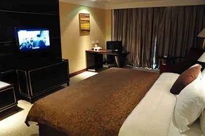 New Cozy Harbour Hotel - Image 3