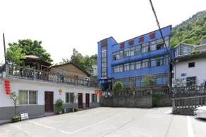 Jiahe Hotel - Image 1