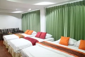 OYO 410 Diamond Boutique Hostel - Image 2