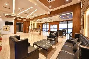 Clubhouse Hotel Morbi - Image 2