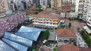 Bazaar Hotel - Image 2
