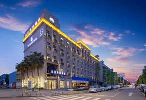 Falan Coast Hotel - Image 2