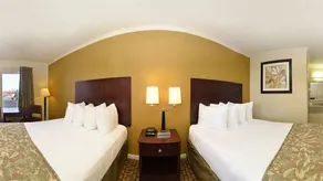 Quality Inn Manchester - Image 3