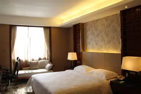 Qianshan Heyue Hotel - Image 4