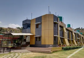 Savshanti Lake Resort - Image 1