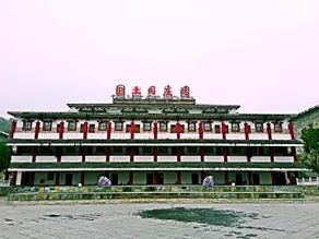 Tusi Manor Hotel - Image 2