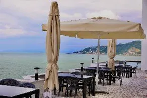 Black Pearly Hotel - Image 4