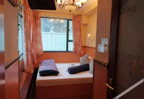 Pay-Less Guest House A2 - Image 1