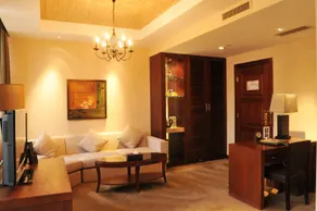 Rongchen International Holiday Hotel - Image 3