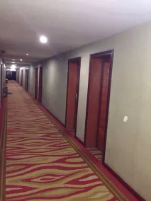 Luchuan Baihui Business Hotel - Image 3