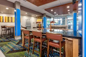Holiday Inn Express & Suites Grand Rapids Airport - South by IHG - Image 3