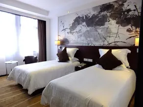 Dazhong Hotel - Image 5