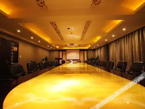 Hulin Hotel - Image 3