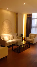 Longcheng Internationnal Hotel - Image 5