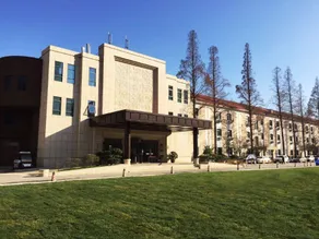 Henan Hotel - Image 5