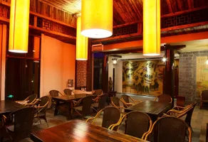Floral Hotel Green Lakeshore - Image 3