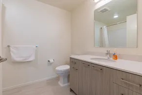 Sophari Isle: Mercer Island Apartments - Image 2