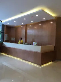 Shanghai New World Holiday Huijing Hotel - Image 3