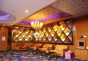 Baoming City Hotel Shenzhen (Honghuashan Subway Station) - Image 2