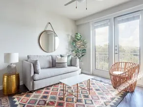 Southtown Apartments by Sonder - Image 4