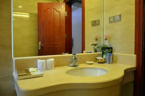 Yayi Hotel - Image 4