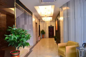 8 Days Hotel - Image 2
