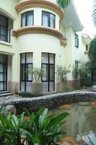 Freely Hover Long Shan Hotel - Image 5