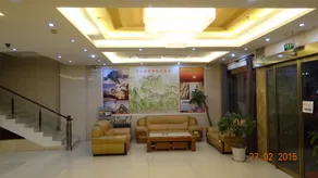 Huashan Jin Feng Business Hotel - Image 2