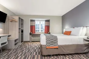 Coratel Inn & Suites by Jasper Rochester - Image 4