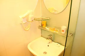 Home Inn Wuhan Zhongshan Avenue Qiaokou Park - Image 5