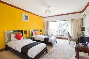 Townhouse Royal Palms Hotel - Image 5