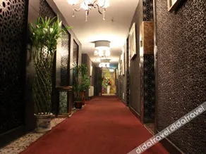 Guandi Business Hotel - Image 2