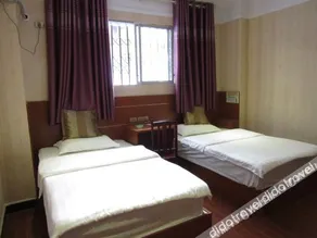 Huaying Chunqing Hotel - Image 4