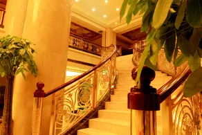 He Huang Pearl Hotel - Image 4