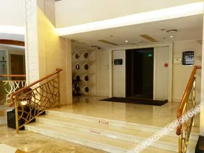 Zhiyin Lotus Lake Hotel - Image 3