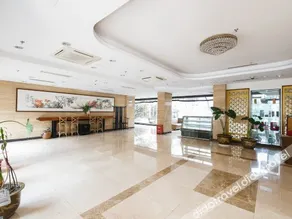 Xihu Lingyin Chunmei Hotel - Image 4
