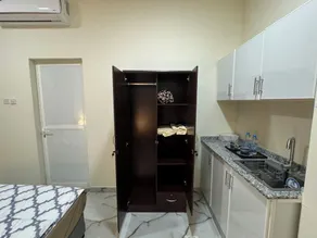 Furnished Deluxe Private Studio Apartments near Union Metro Station - Image 2