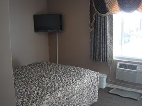 Lucien Motel - Image 4