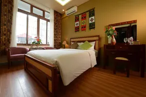 Artisan Lakeview Hotel - Image 3