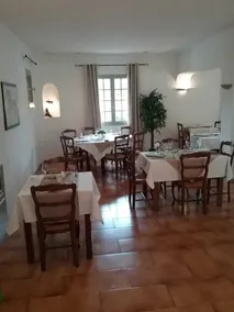 Human Hotel Résidence - Image 2