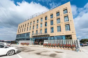 Feiman Movie E-sports Light Luxury Hotel (Huzhou City Center) - Image 3