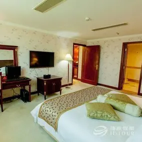 Zhongyu Century Grand Hotel - Image 4