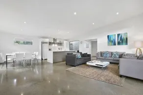 Living The Beach Dream - Pets, WiFi, 4 bdrm, 450m Shops - Image 4