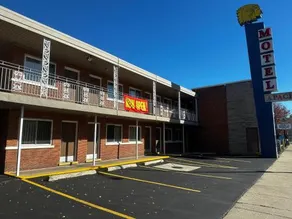 Apache Motel - Image 2