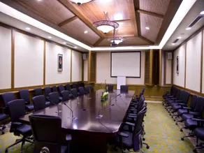 Suzhou Yangcheng Lake Lanting Hotel - Image 3