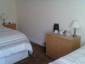 Aaron Lodge Guest House - Image 4