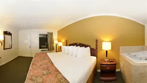 Quality Inn Manchester - Image 5